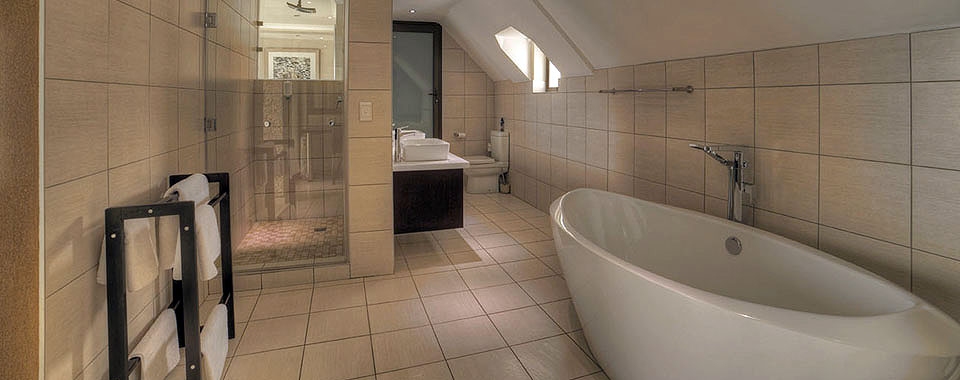 Luxury Double Room First Floor Bathroom